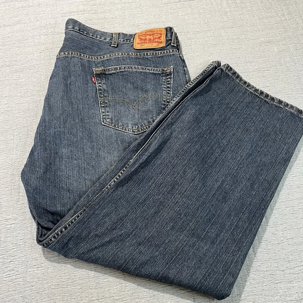 Levi's 550 Mens Relaxed Fit Jeans Size 48 x 30‎ Medium Wash Denim Straight Leg